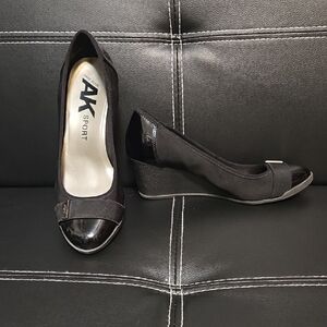Anne Klein Black Glossy Wedges
